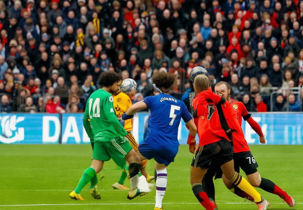 2019英超经典对决：切尔西VS狼队精彩瞬间与战术解析(图3)